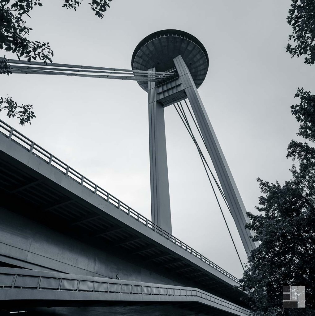 Bratislava-UFO-3.jpg