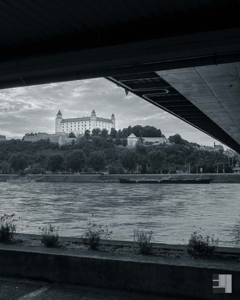 Bratislava-UFO-5.jpg